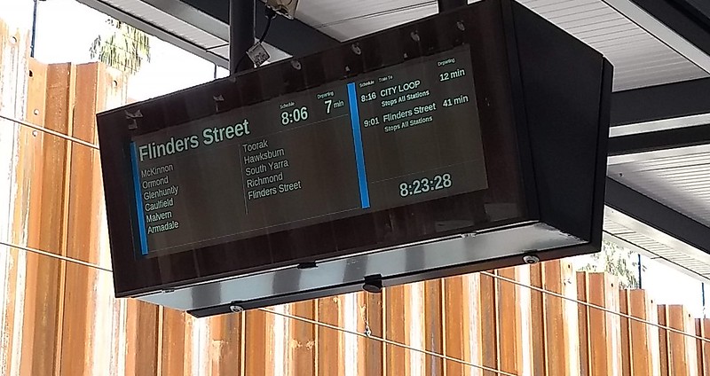 Delayed Frankston line train diverted out of the Loop
