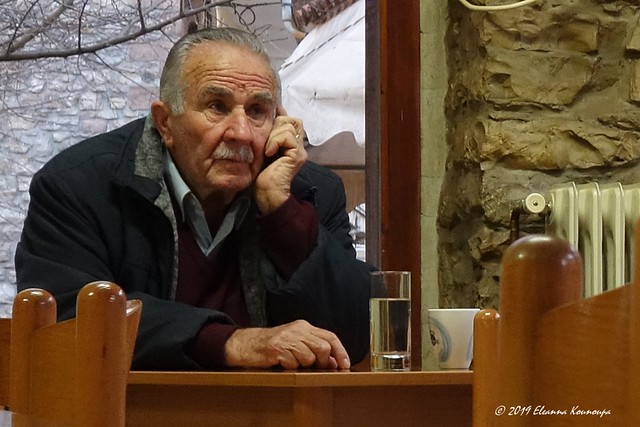 Πορτρέτα στα ελληνικά καφενεία