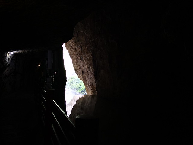 Guizhou China cave 织金燕子洞