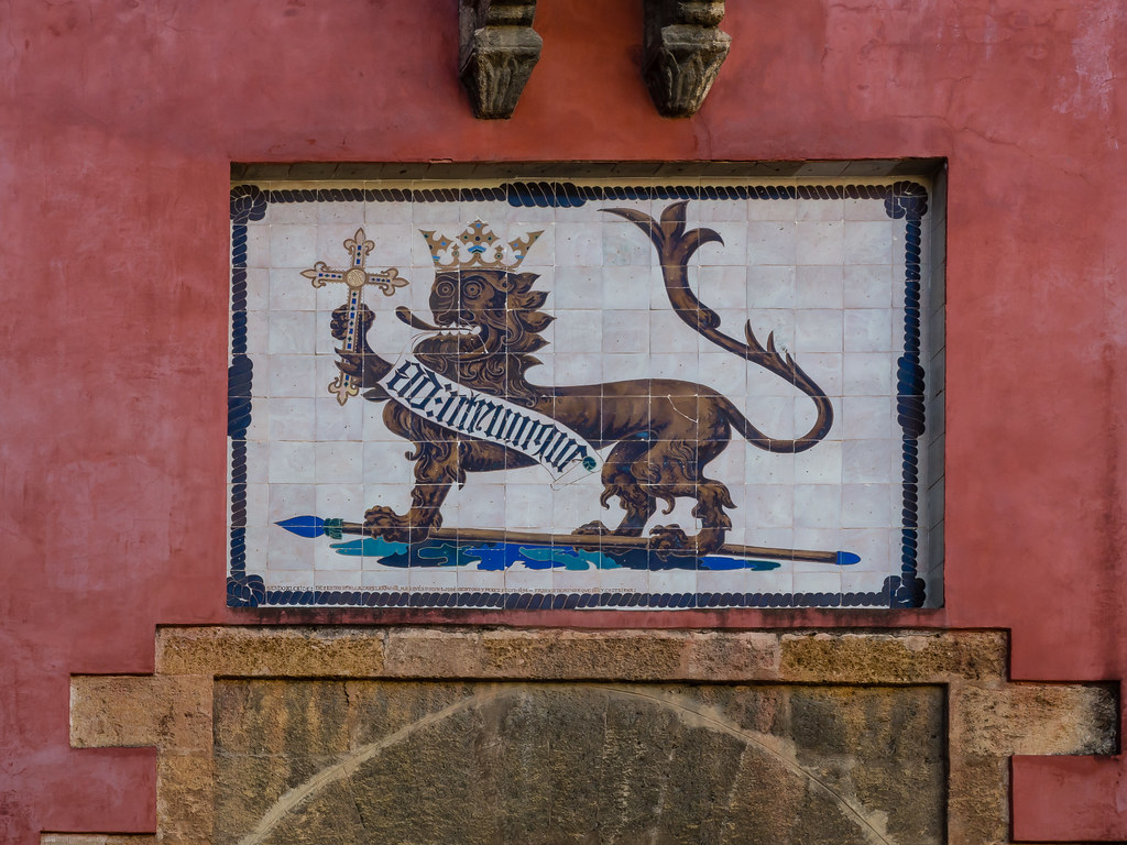 Above the Puerta del León