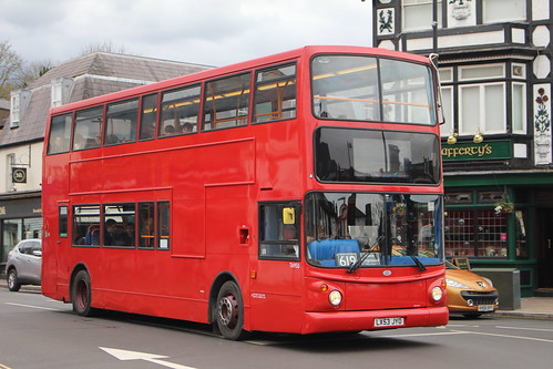 Cardinal Buses TA950 on Route 619, Epsom Clock Tower