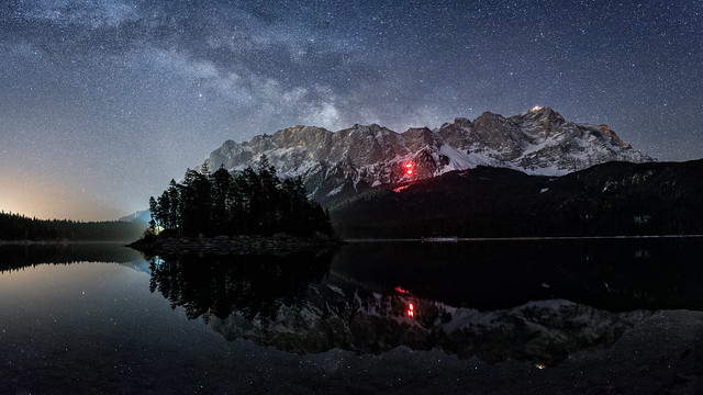 Zugspitze bei Nacht