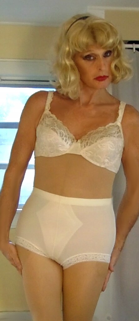 Bali Lace Desire bra, and vintage JC Penney control panty