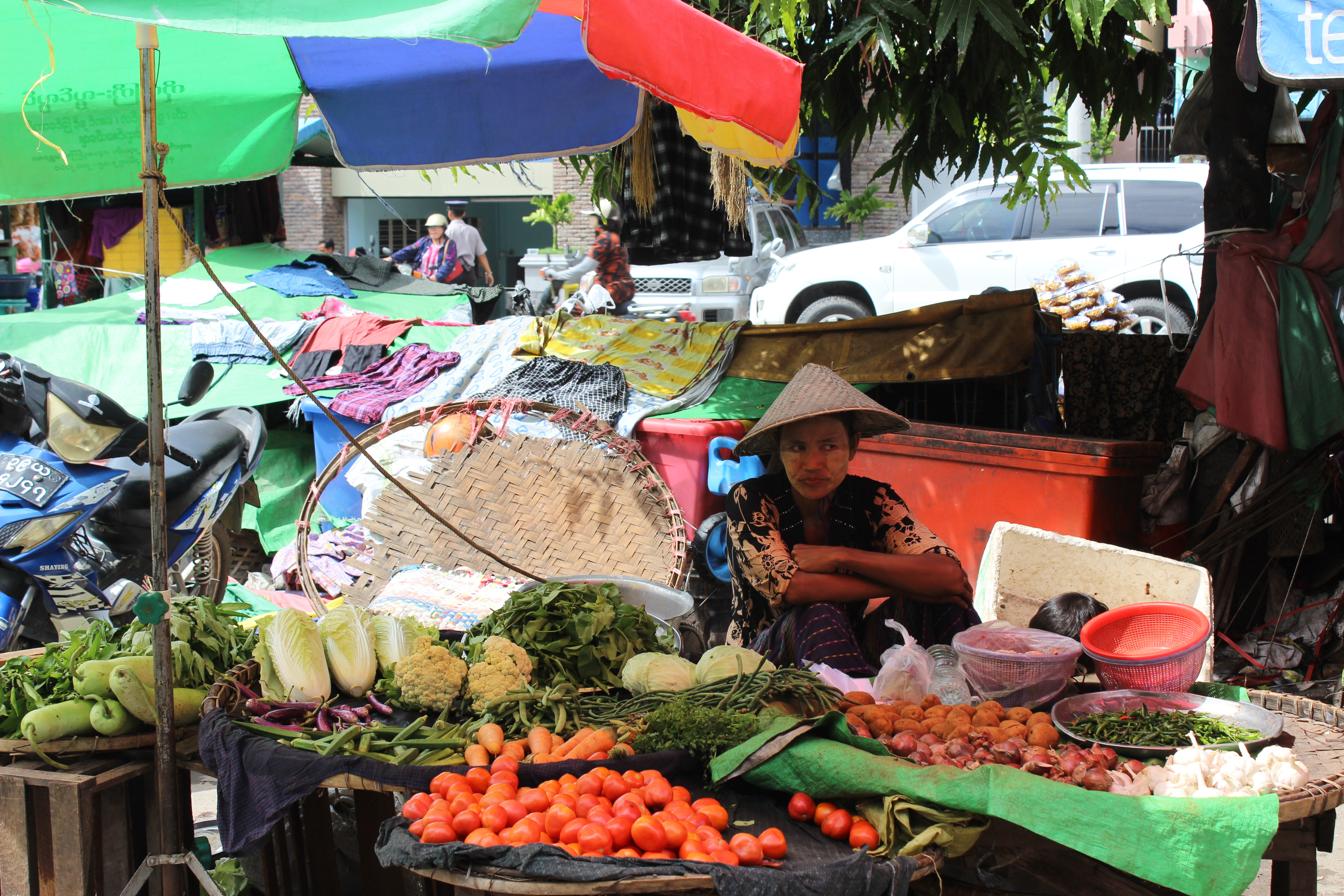 Mann Thiri Market 2