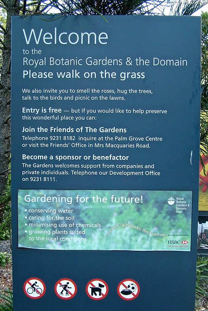 Welcome sign, Royal Botanic Gardens, Sydney, Australia