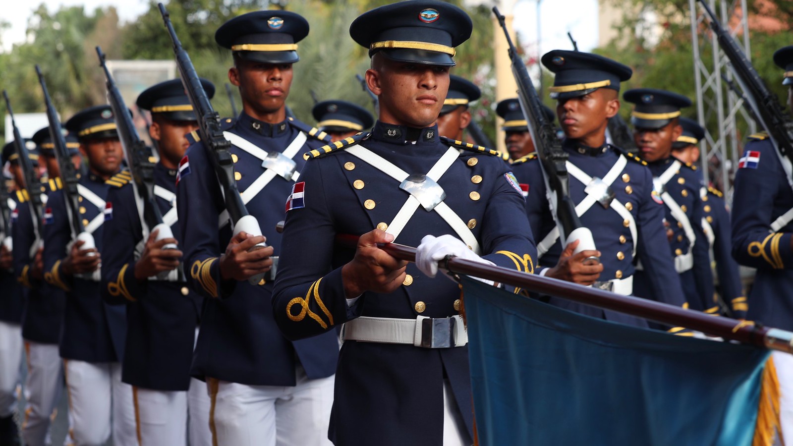 Presidente Danilo Medina encabeza desfile por 174 aniversario de la ...