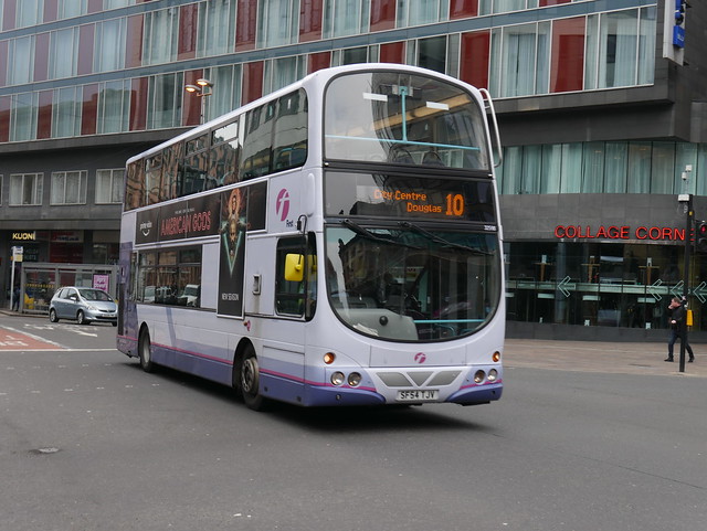 First Glasgow Volvo B7TL Wright Eclipse Gemini SF54TJV 32598 operating service 10 to City Centre at Oswald Street on 8 April 2019.