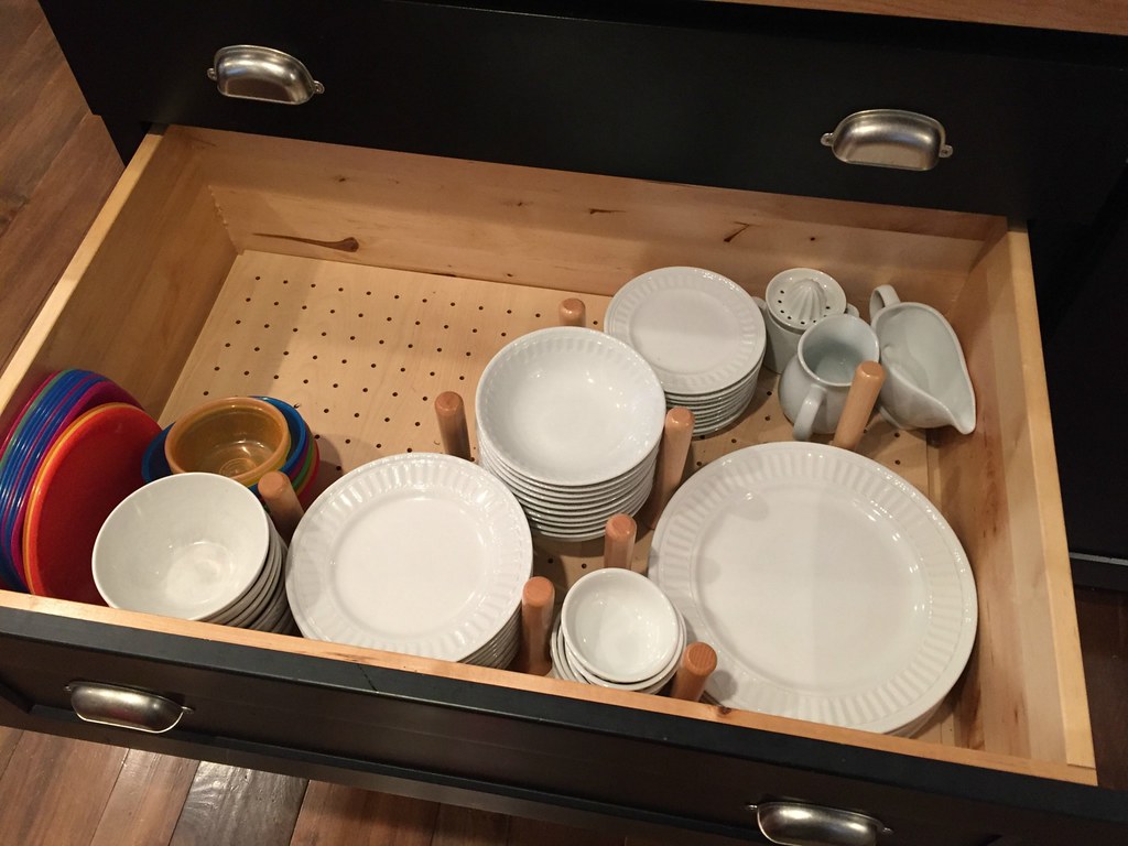 dishes in the drawer