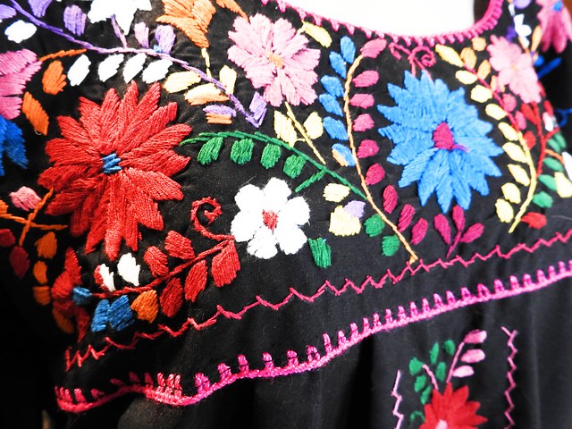 Robe mexicaine brodée