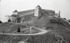 RO18 V2-3 Cetatea Râşnov. Râşnov, Braşov. (Voigtländer Bessa I, Ilford FP4+)