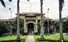 2000 #306-28 Sumatra Medan sultan's palace