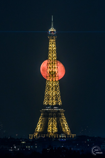 Moon alignment with Eiffel Tower