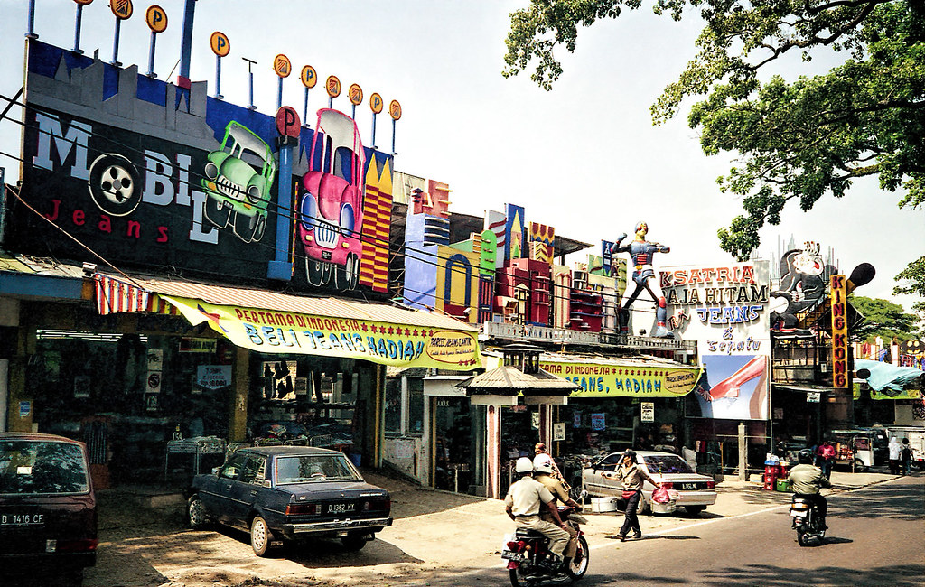 1996 #237-04 Java, Indonesia | On Jeans Street—actually Jala… | Flickr