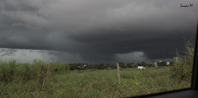 Strong Meso with Wall Cloud over South Livramento - MT - Brasil