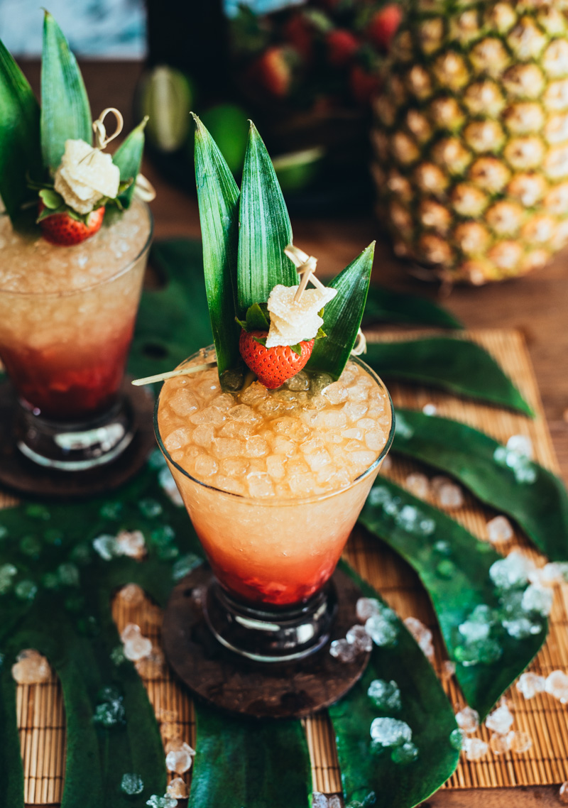Hawaiian Honi Cocktail (Strawberry Hibiscus Rum Smash Cocktail) www.pineappleandcoconut.com