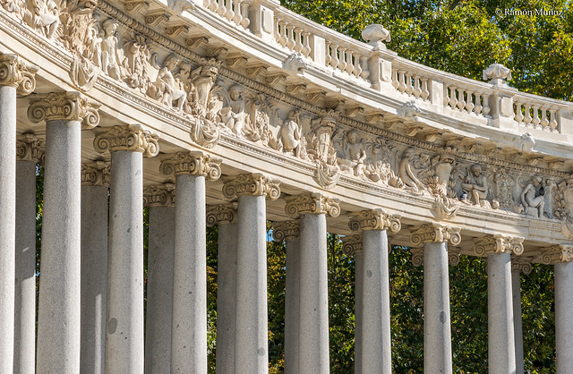 DSC6160 Columnata del Monumento a Alfonso XII, 1922, Parque del Retiro, Madrid