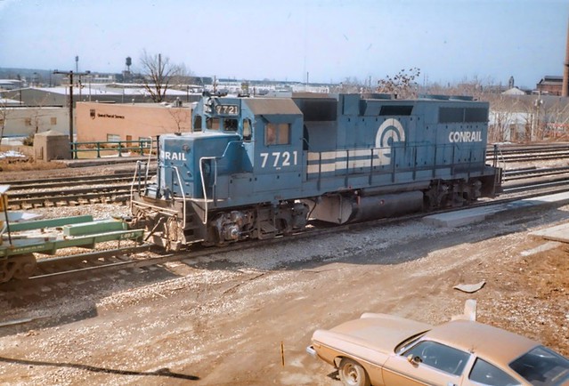 Conrail #772 passes BEND Tower