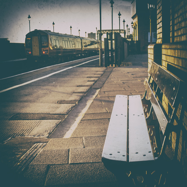 20190411_Waiting for the train
