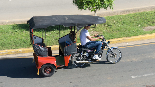 Rickshaw moto inhabituelle - Samana, République Dominicaine - 9635