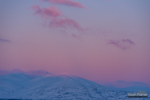 abisko sweden swedishlapland europe march winter cold snow snowy scandinavianmountains nikond750 nikon180mmf28 telephoto evening clouds sunset alpenglow pink purple váivvánčohkka peaks