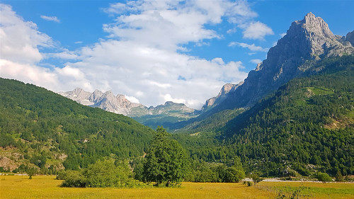 albania shqip valbona mountains wow d90 nikon europe travel hiking theth valley view
