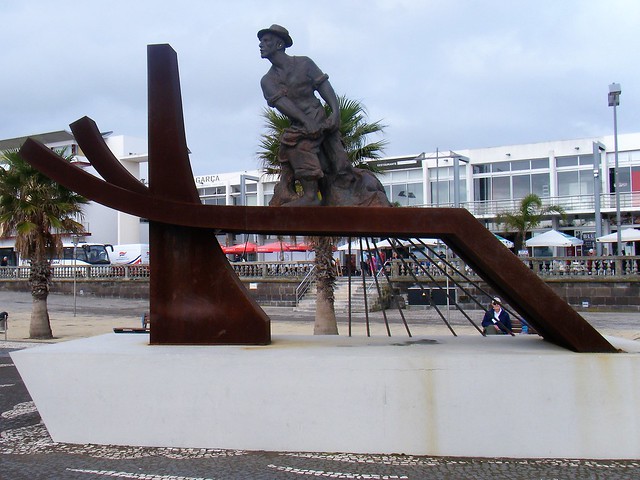 Praia Da Vitoria = The Azores = monument to the fishermen