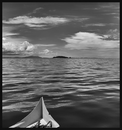 чб bw черный белый black white dmilokt природа nature пейзаж landscape море sea небо sky облако cloud остров island лодка boat