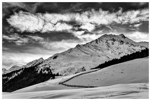 sellrain praxmar monochrome zischgeles winter austria alps hiking skitouring bw sport blackandwhite skiing valley tyrol
