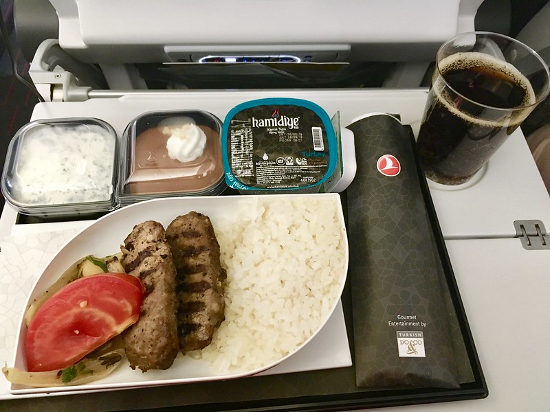 Turkish Airlines TK1763 A321 Istanbul - Helsinki Economy Class (IST-HEL)