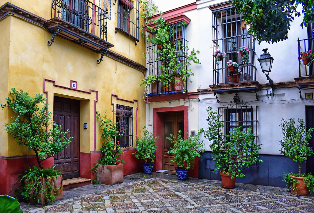 Colourful Patio | Barrio Santa Cruz, Seville | Jocelyn Erskine-Kellie |  Flickr