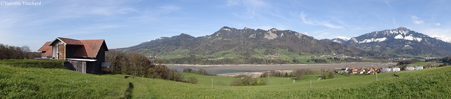 SF_DSC03084 - Switzerland, Gruyère region - Panorama of a part of the Gruyère lake and some mountains : Vanil des Cours and Dent de Broc.