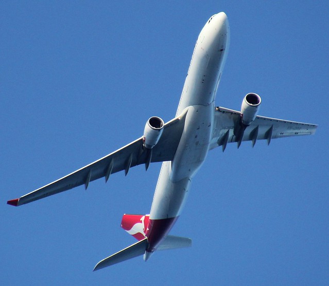 VH-QPB | Qantas | QF3 | SYD - HNL | Airbus A330-303 | Daniel K. Inouye International Airport | (HNL/PHNL)