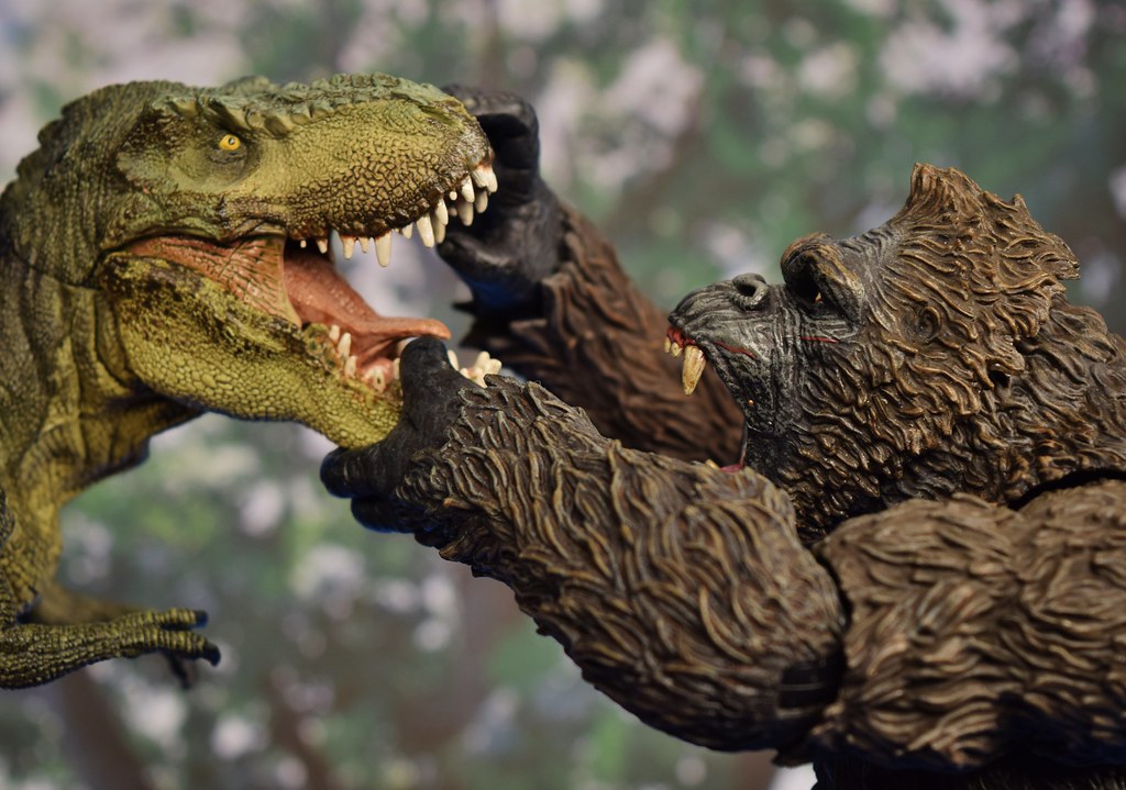 Mezco Kong battles Papo T-Rex!