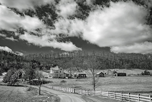 farm barn house farmhouse greenville wv monroe bobbell nikon d750 clouds winter sky fence road landscape