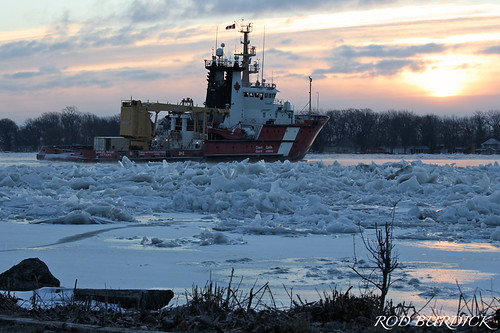 coastguard samuelrisley sunrise stclairriver scenicmichigan ice cold