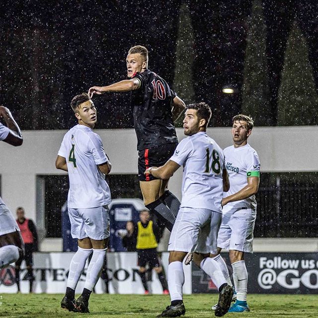 #wbw to @jeroenmeefout completing a header during an @aztecmenssoccer game on a rainy San Diego night in September 2017. Time to cue up Eddie Rabbitt's 
