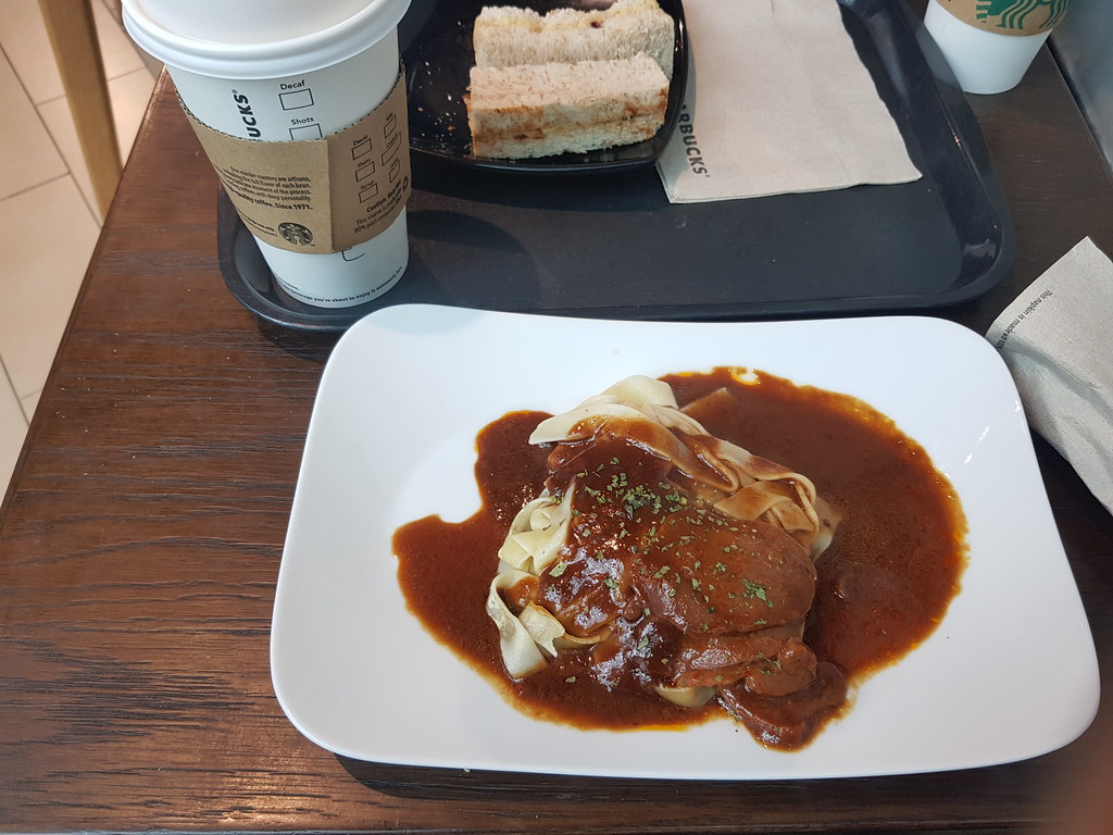 Oriental Smoked Duck Fettuccine + 拿铁 Latte rm$21+rm$5 @ Starbucks at UOA Business Park, Shah Alam