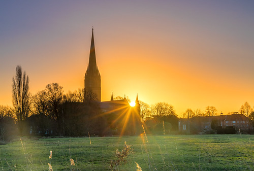 landscape sunrise sun sunburst cathedral spire salisbury wiltshire