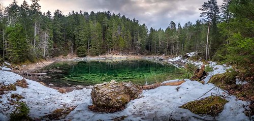 green forest foret lake reflection eibsee germany allemagne mountains motagne colors sky sunrise sunset coulds