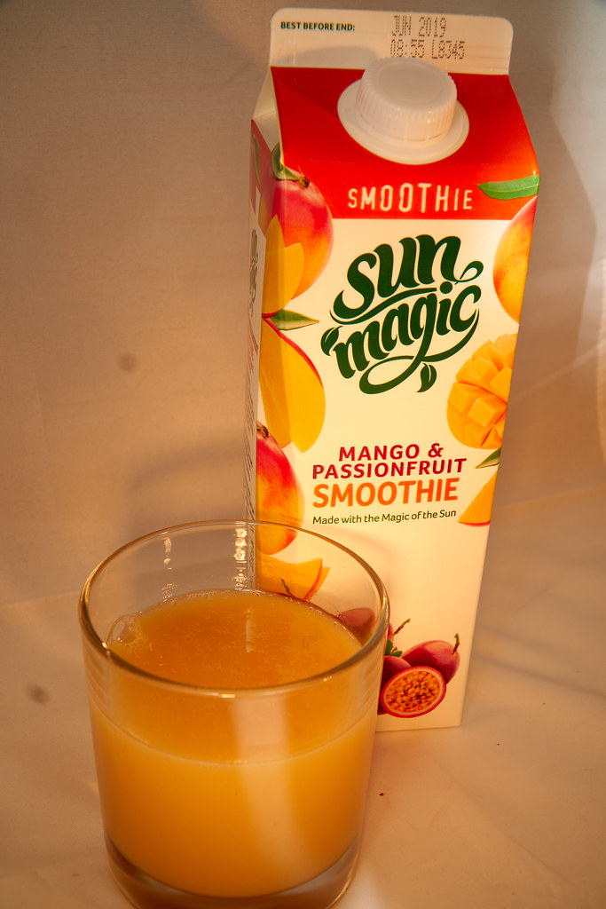 A healthy breakfast | Mango and Passionfruit Smoothie | Tim Ellis | Flickr