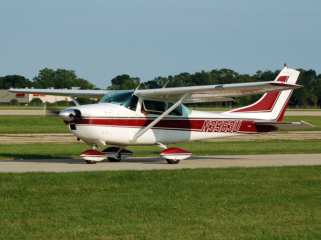 N3563U Cessna 182F Skylane