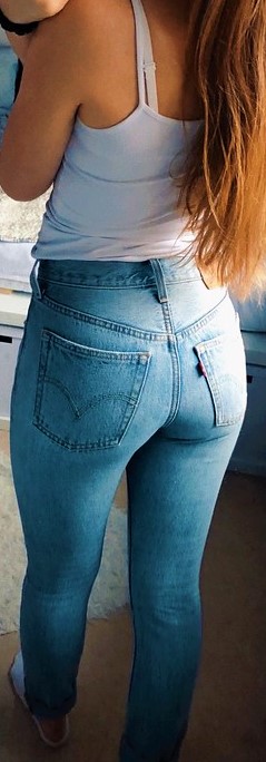 Candid asses in tight Levi jeans