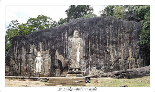 20190122144252001 bouddha buduruwalaga buduruwalagabodisathawapilima srilanka bouddhisme rocher rock sculpture statut moneragala lk