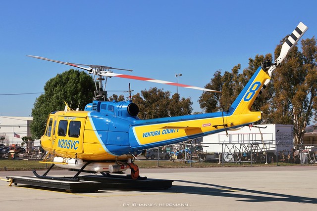 VCSO Bell 205 N205VC @ Camarillo