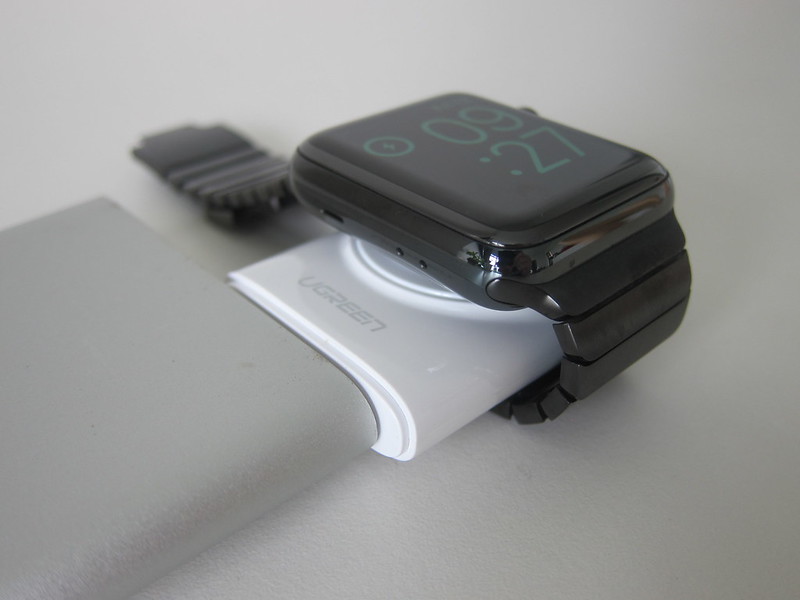 Ugreen Portable Apple Watch Charger - Charging