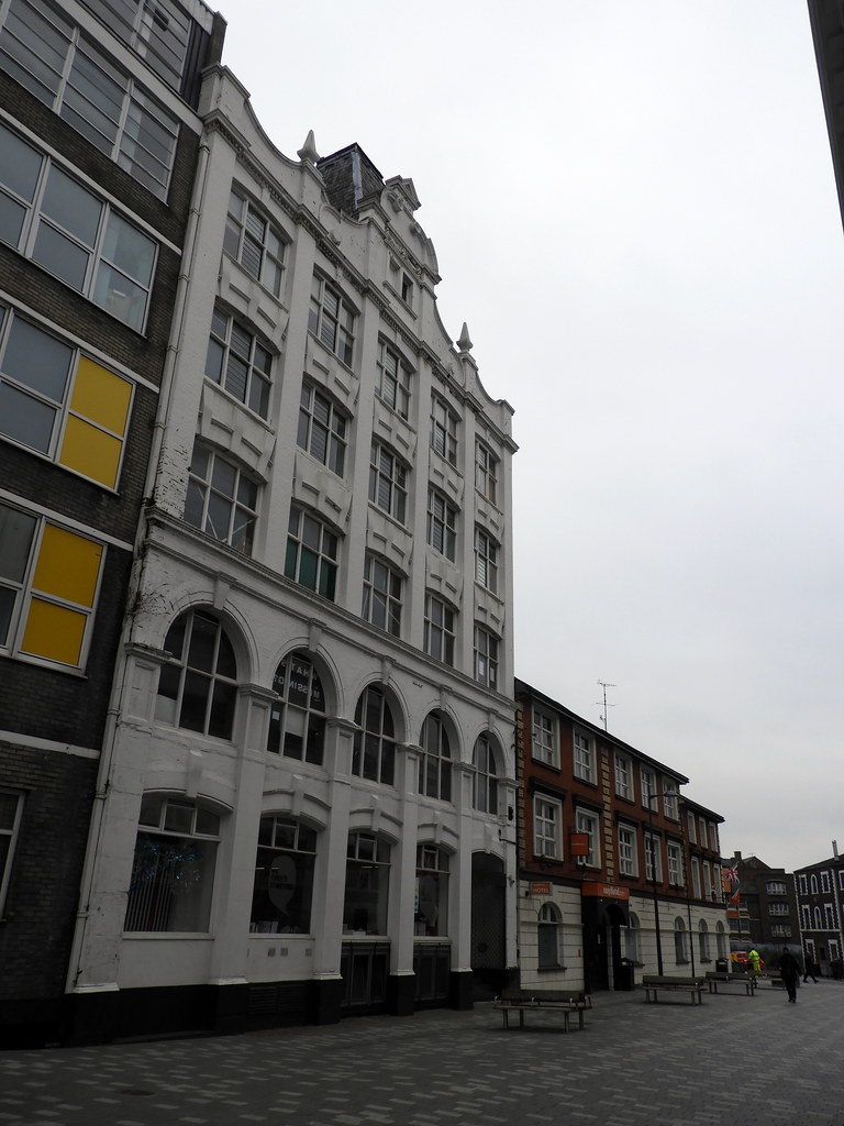 The Alexon Building | 40-48 Guildford Street, Luton. Hat fac… | Flickr
