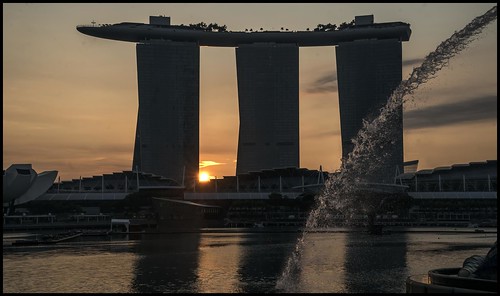 125 - Singapore Sunrise over Marina Bay= | Singapore Sunrise\u2026 | Flickr