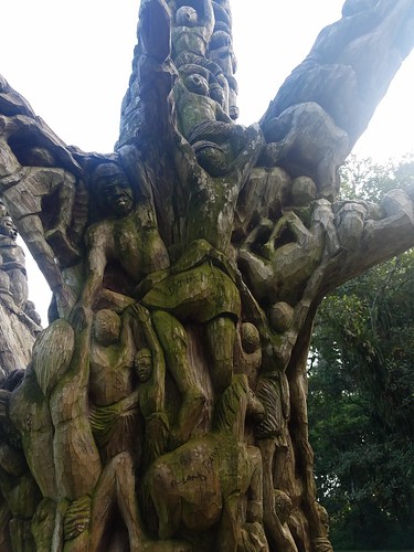 aburi carved tree detail sculpture carving