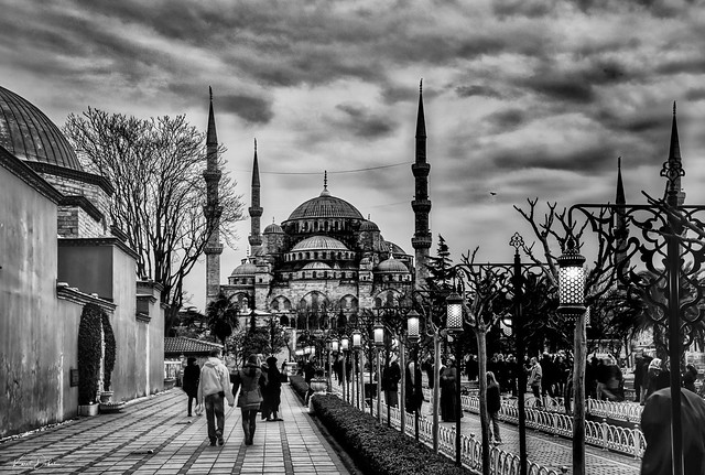 a walk in Istambul in the late afternoon