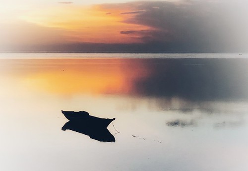 cerningen water still boat indonesia bali sunset beautiful